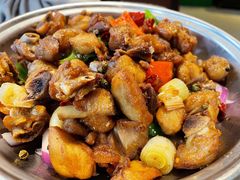 干锅蒜香鸡-刘胖子家常菜·蹄花焖藕(中南店)