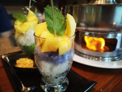 -Chom Cafe and Restaurant