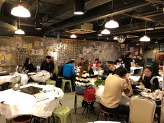 大堂-鲜入围煮花胶鸡海鲜火锅