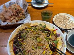 -老滇山寨•云南特色菜•地方菜•民族风情歌舞表演(金碧店)