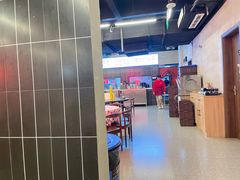-洪霞餐馆·川菜·鲜货现炒(两江春城店)