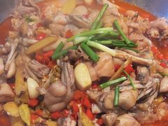 -昱龙大盆牛蛙馆(三兴街总店)