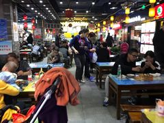 大堂-食上东新街美食街区(民乐新都会店)