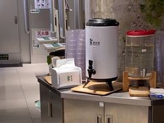 -老乡鸡(上海白玉兰广场店)