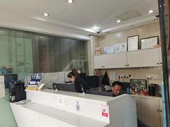 -瑞派天使宠物医院·神经外科·骨科·核磁(洛川中路店)
