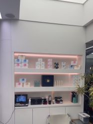 -PE SALON