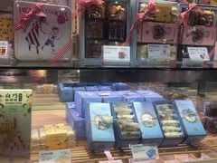 面包甜点陈列柜-巴黎贝甜(龙之梦购物中心虹口店)