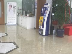 -茂菊口腔连锁(浦东南路店)