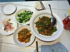 -阿瓦山寨·湘菜现炒·剁椒鱼头王(咸阳总店)