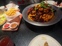 -辣尚瘾·烤鱼·新川菜(牡丹园直营店)