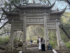 -灵岩山风景区