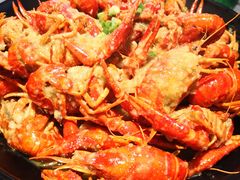 吮指蒜香风味小龙虾-虾易落味(杭州黄龙万科中心店)