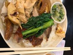 烧鸭腿拼酱油鸡烧肉-喜喜烧腊茶餐厅(骆克道店)