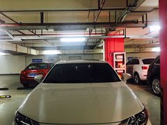 -丽丰购物中心·停车场