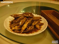 @5号&nbsp;-&nbsp;味道像蚝油烹的蛏子，肉很肥嫩-沈家门海鲜夜排档(东港店)