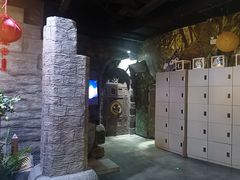 -暴风岛沉浸式体验馆(百联世纪店)
