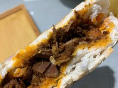 腊汁肉夹膜-大嘻咹biangbiang面(历史博物馆店)