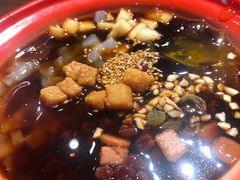 -爆炸头阿姨小四川正宗川味小吃(无任何分店)
