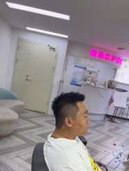 -米娜护肤造型