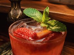 草莓菲斯-思南书局·诗歌店