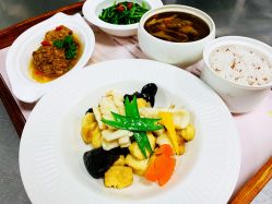-拾玥国际月子会所(凯宾斯基店)