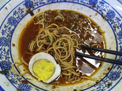 -渝之汇牛肉豌杂面