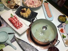 -洪氏嗨捞·猪肚鸡火锅(阳光天地店)