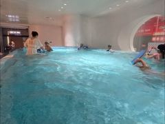 -涨巢·潮玩水疗局