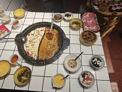 -卤校长重庆火锅(恒隆广场店)