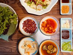 -明洞阿姨·韩式酱蟹烤肉·创意料理(三元桥店)