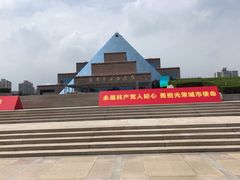 -上海市龙华烈士陵园