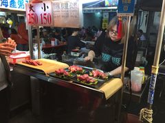 -六合夜市