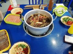 -马路边边麻辣烫联盟路店