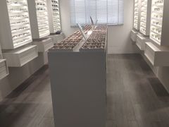 -目艮眼镜SHOWROOM(品牌集合店)