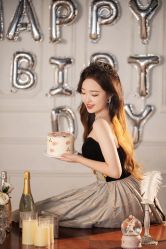 -onlygirl摄影美学馆高端定制(江滩店)