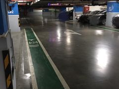 -北京璞邸酒店-地下停车场