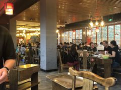 大堂-九尺赵老四鲜鹅肠火锅