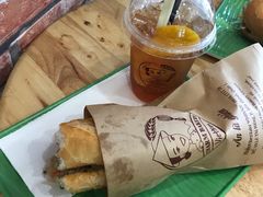 -Bánh Mì Huynh Hoa