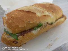 -Bánh Mì Huynh Hoa