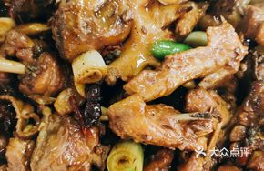 Yimeng Village Stir-Fried Chicken