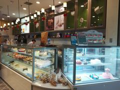 面包甜点陈列柜-面包新语(滨湖万达店)