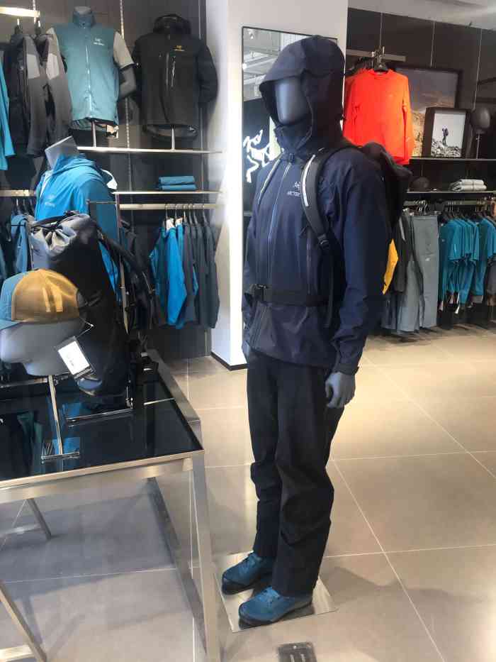 arcteryx始祖鸟(青浦百联奥特莱斯店)-"始祖鸟,加拿大户外服饰品牌