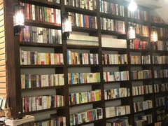 -房角石咖啡与书(吉大南校店)