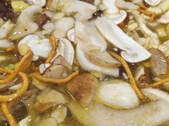-菌之家·专业纯野生菌火锅·特色炒菌