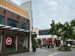 -比斯特上海购物村精品奥特莱斯