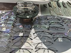 -GOOMI久米眼镜·蔡司·依视路·明月官方授权店(龙德紫金店)