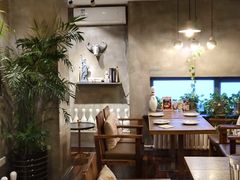 -HIGH FIVE哈福手工汉堡(桂林路店)