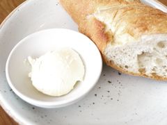 -ROAST coffee & eatery