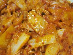 辣白菜五花肉土豆片-京玉菲饭店(李村店)