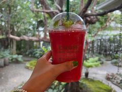 -Chom Cafe and Restaurant